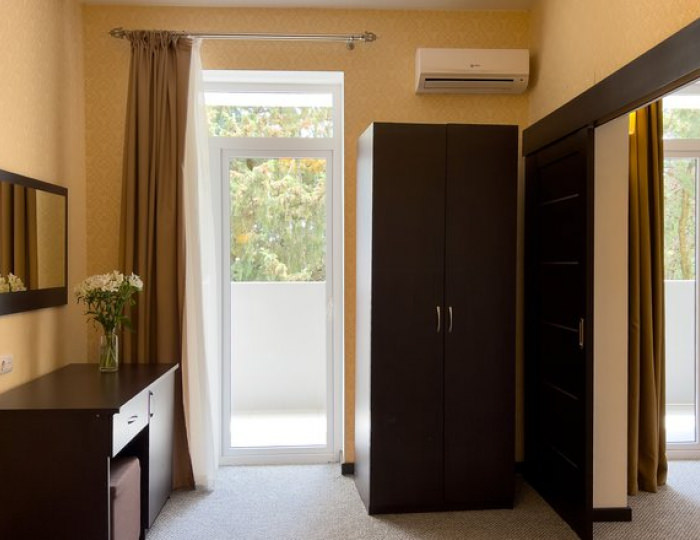 СЕМЕЙНЫЙ 4-МЕСТНЫЙ 3-КОМНАТНЫЙ - Отель «Жоэквара» Гагра