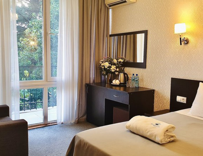 СТАНДАРТНЫЙ 2-МЕСТНЫЙ КОМФОРТ (С БАЛКОНОМ) - Отель «Жоэквара» Гагра