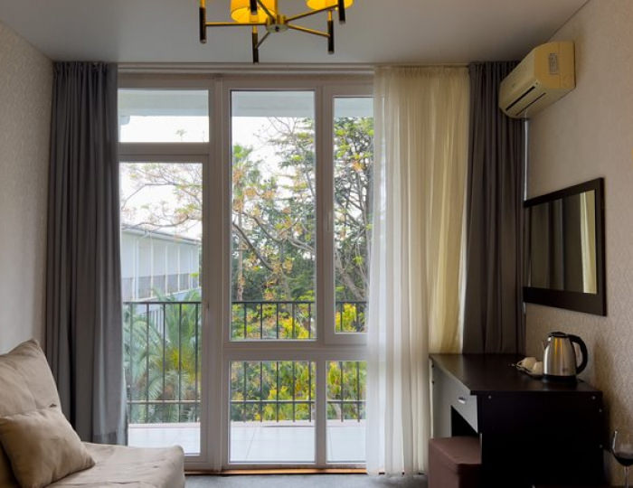 СТАНДАРТНЫЙ 2-МЕСТНЫЙ КОМФОРТ (С БАЛКОНОМ) - Отель «Жоэквара» Гагра