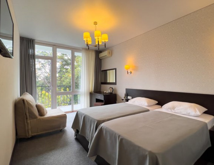 СТАНДАРТНЫЙ 2-МЕСТНЫЙ КОМФОРТ (С БАЛКОНОМ) - Отель «Жоэквара» Гагра